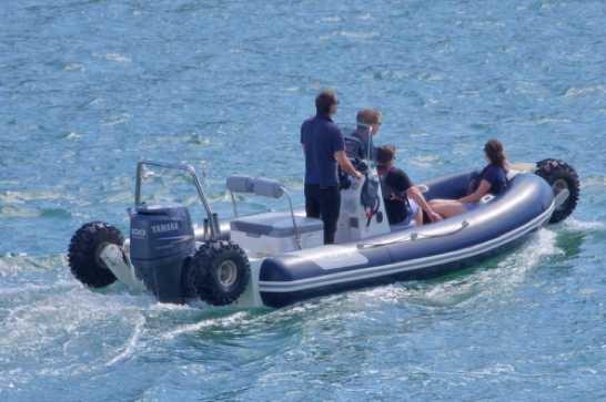 15 July 2021 - 10-22-22
Three wheels on this wagon. It’s a Sealegs amphibious craft, Bear Grylls is a proud owner of one. Saves on mooring and launch fees. Perhaps not quite so at home on the road.
-------------------
Sealegs amphibious rib